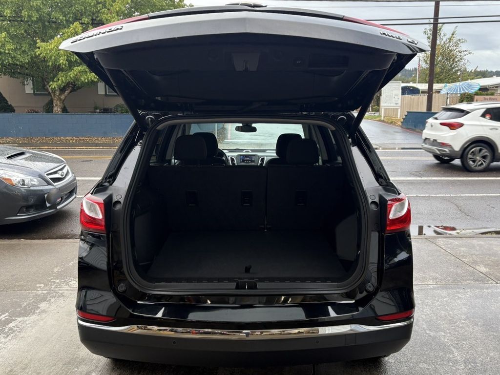 2021 Chevrolet Equinox LT photo 9