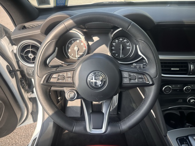 2022 Alfa Romeo Stelvio Ti Sport photo 13