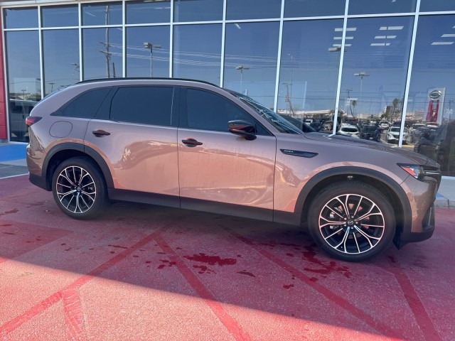 Used 2025 Melting Copper Metallic Mazda Premium Plus Package image 5