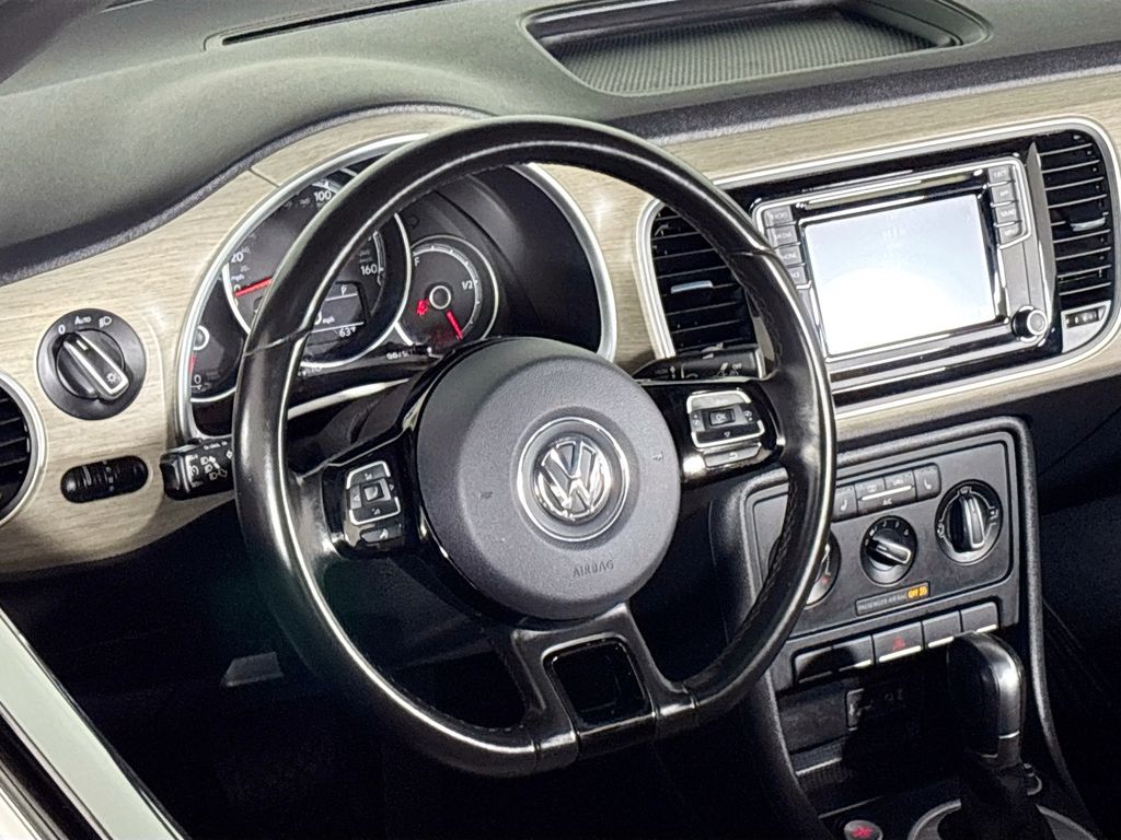 2018 Volkswagen Beetle Coast photo 13