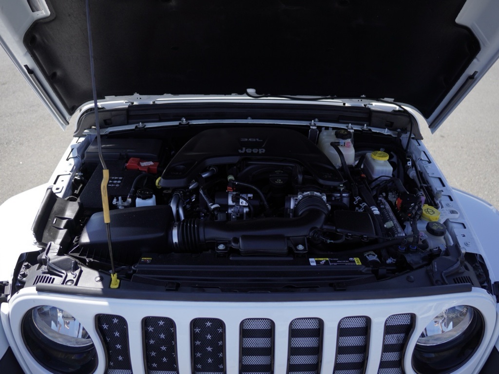 2021 Jeep Wrangler Unlimited Sahara Altitude photo 28
