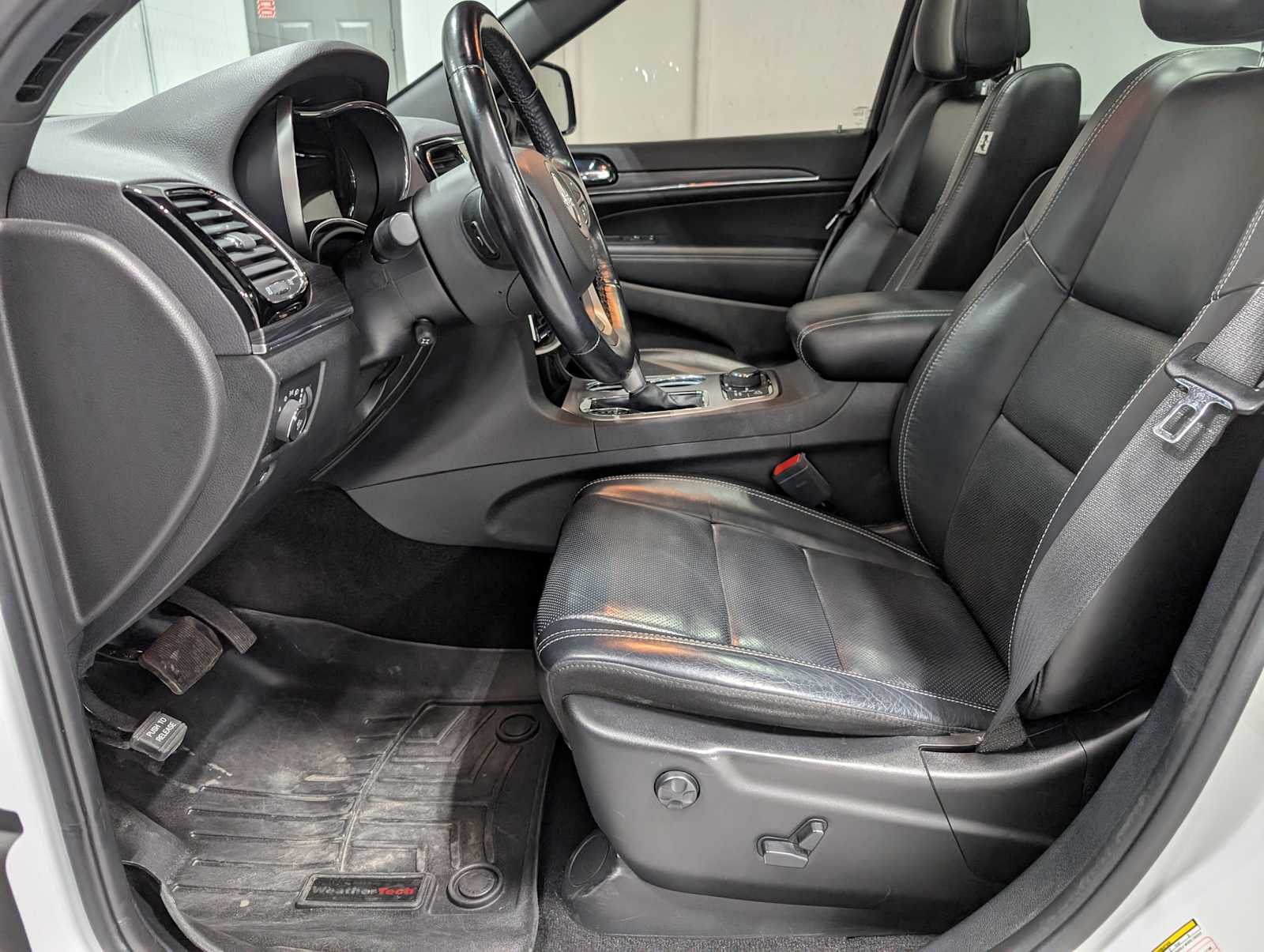 2021 Jeep Grand Cherokee Limited photo 2