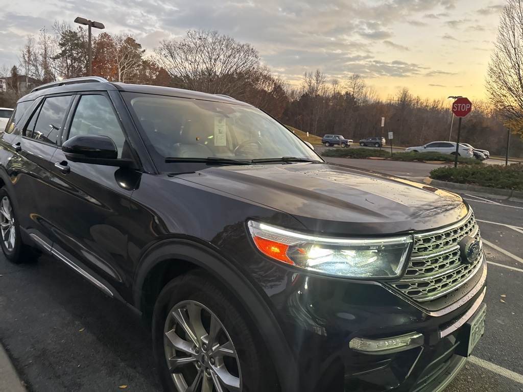 2021 Ford Explorer Limited's photo