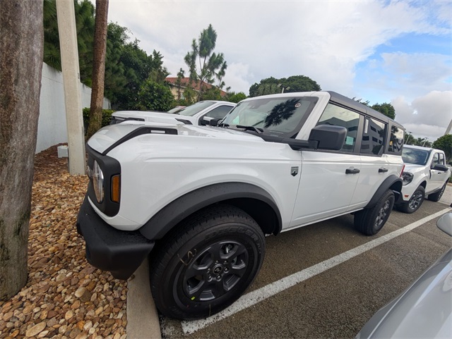 2025 Ford Bronco Big Bend photo 3