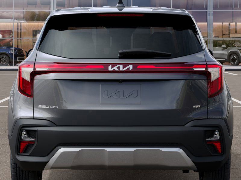 2026 Kia Seltos LX photo 13