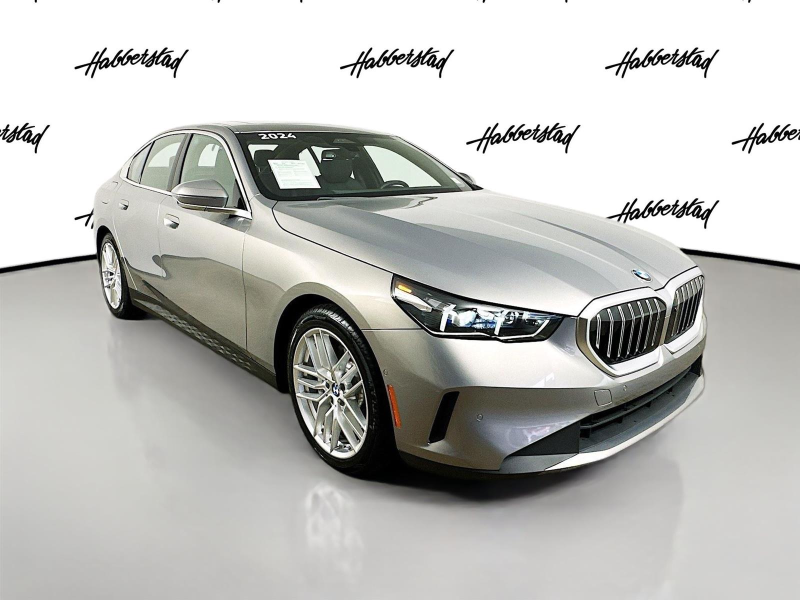 Certified Used 2024  BMW 530i xDrive image 3
