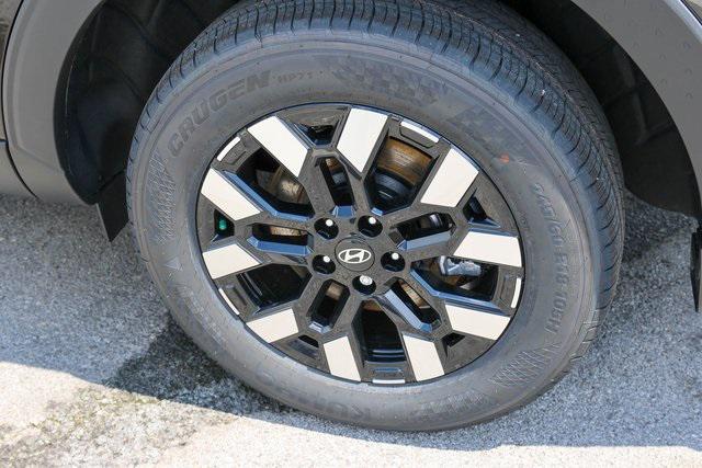 New 2025 Black Hyundai SEL FWD image 5