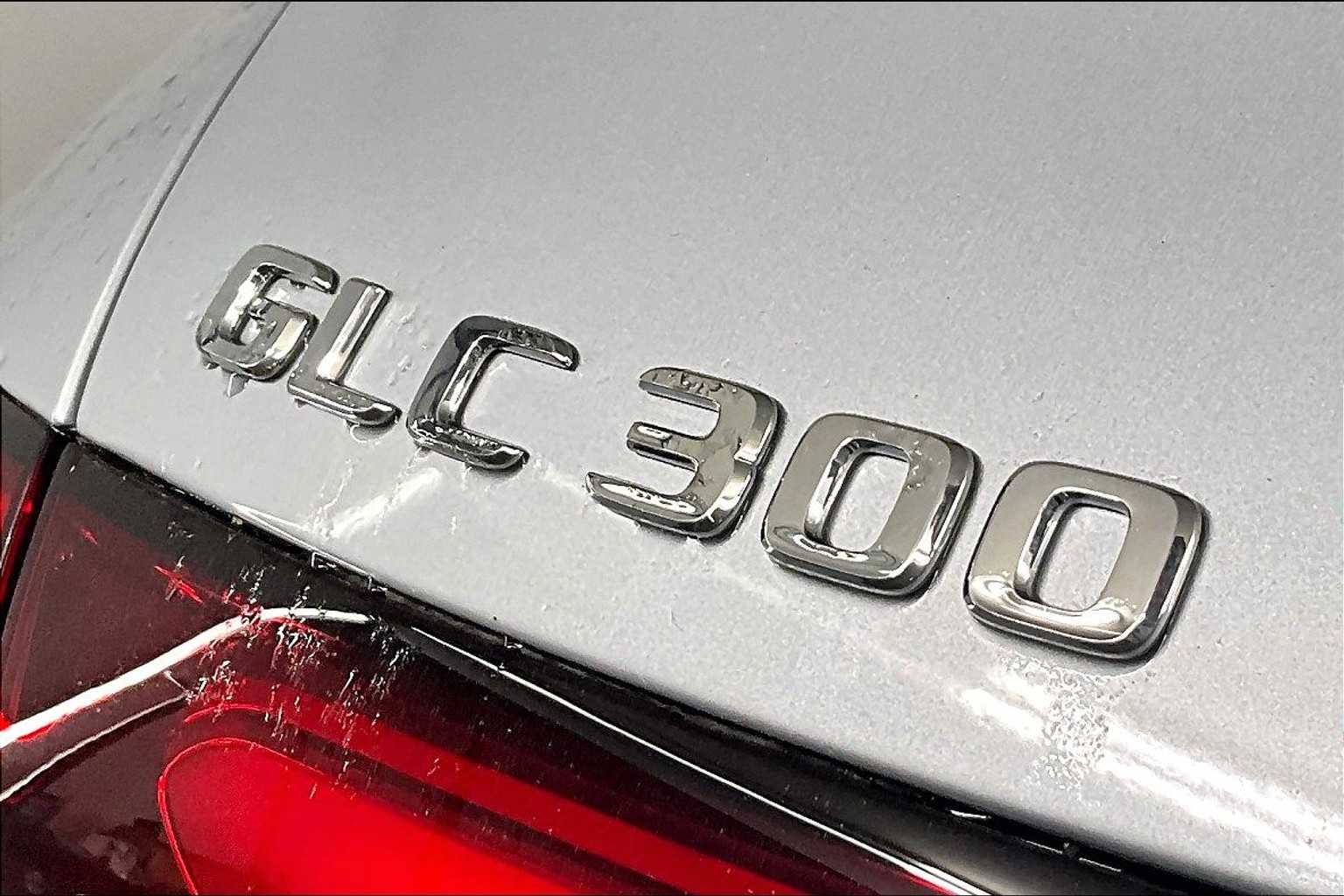 2024 Mercedes Benz GLC 300 4MATIC photo 7