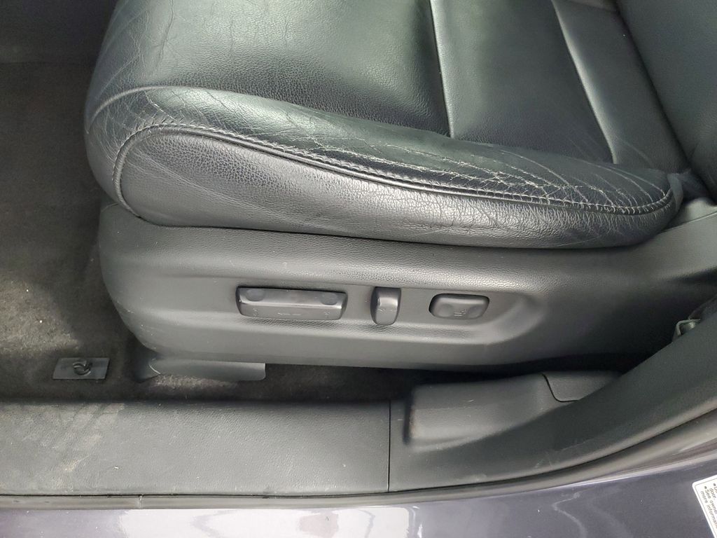 Used 2016 Gray Honda EX-L image 30