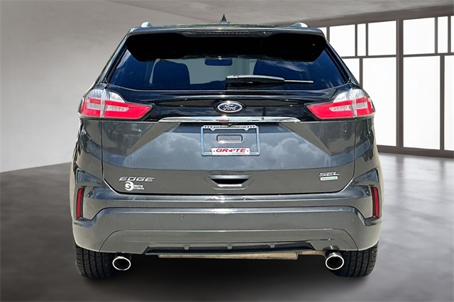 2020 Ford Edge SEL photo 5