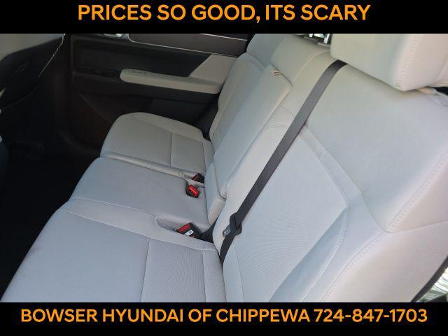 2026 Hyundai Santa Fe SE photo 2