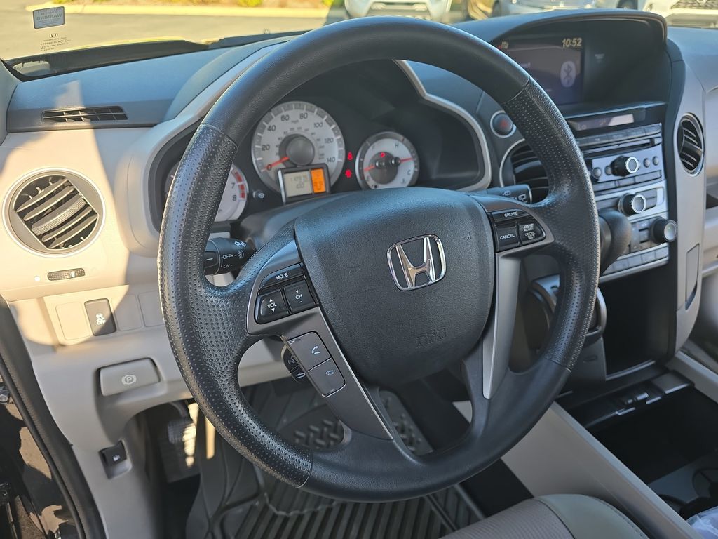 2015 Honda Pilot EX photo 14