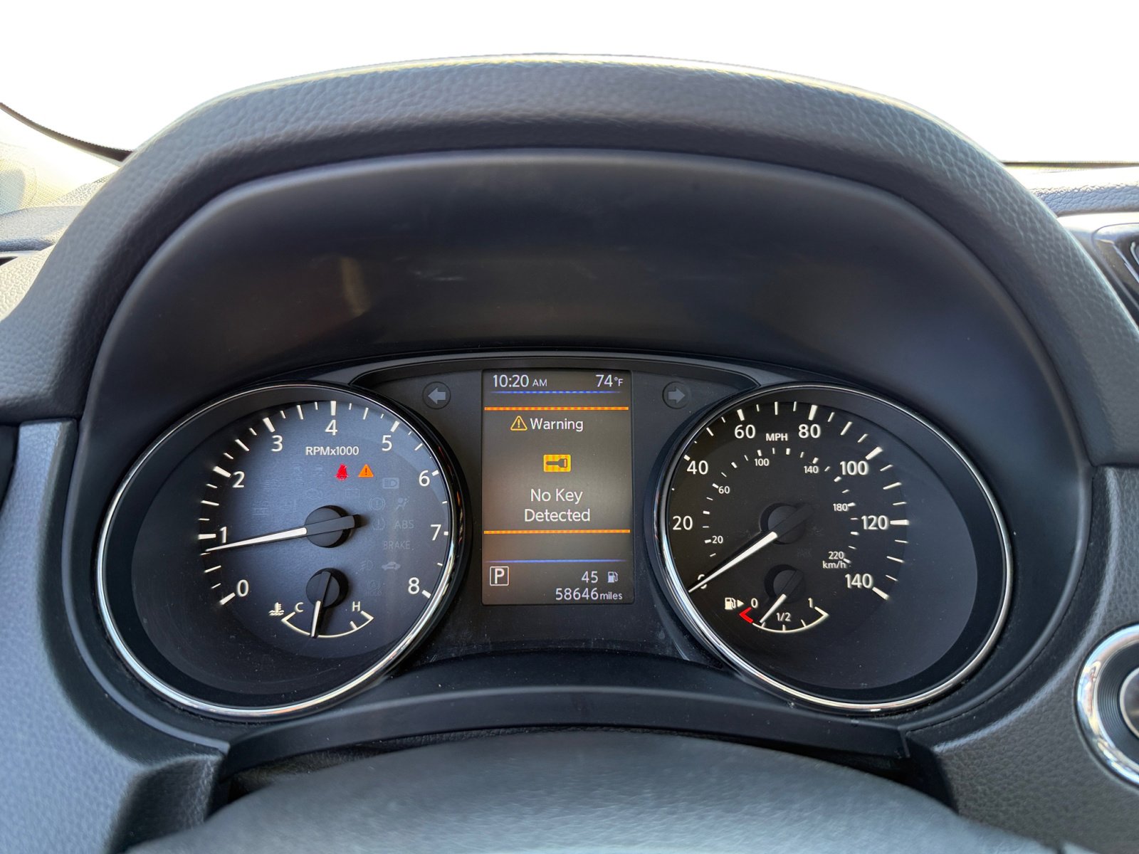 2020 Nissan Rogue SV photo 10