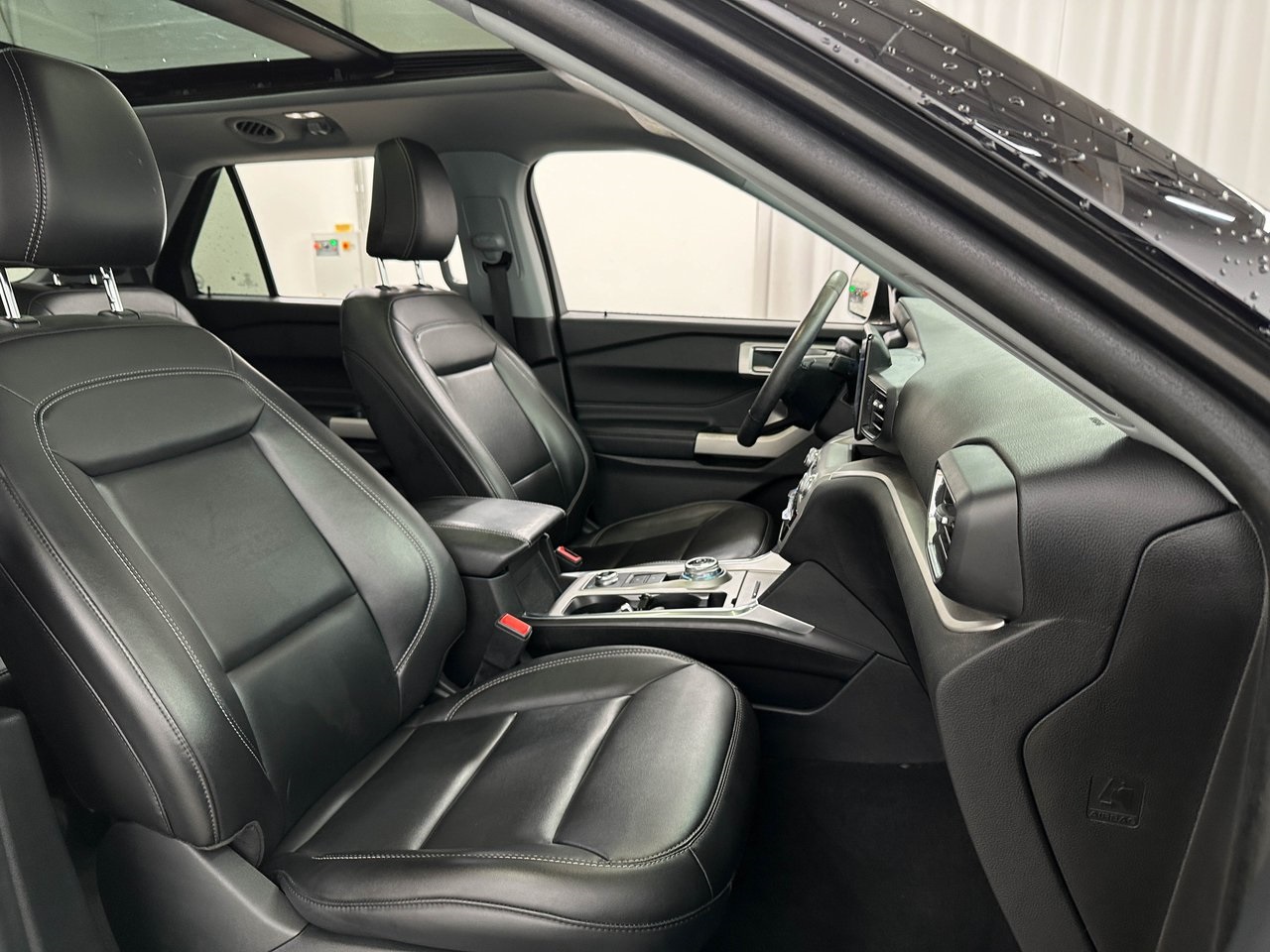 2022 Ford Explorer XLT photo 19