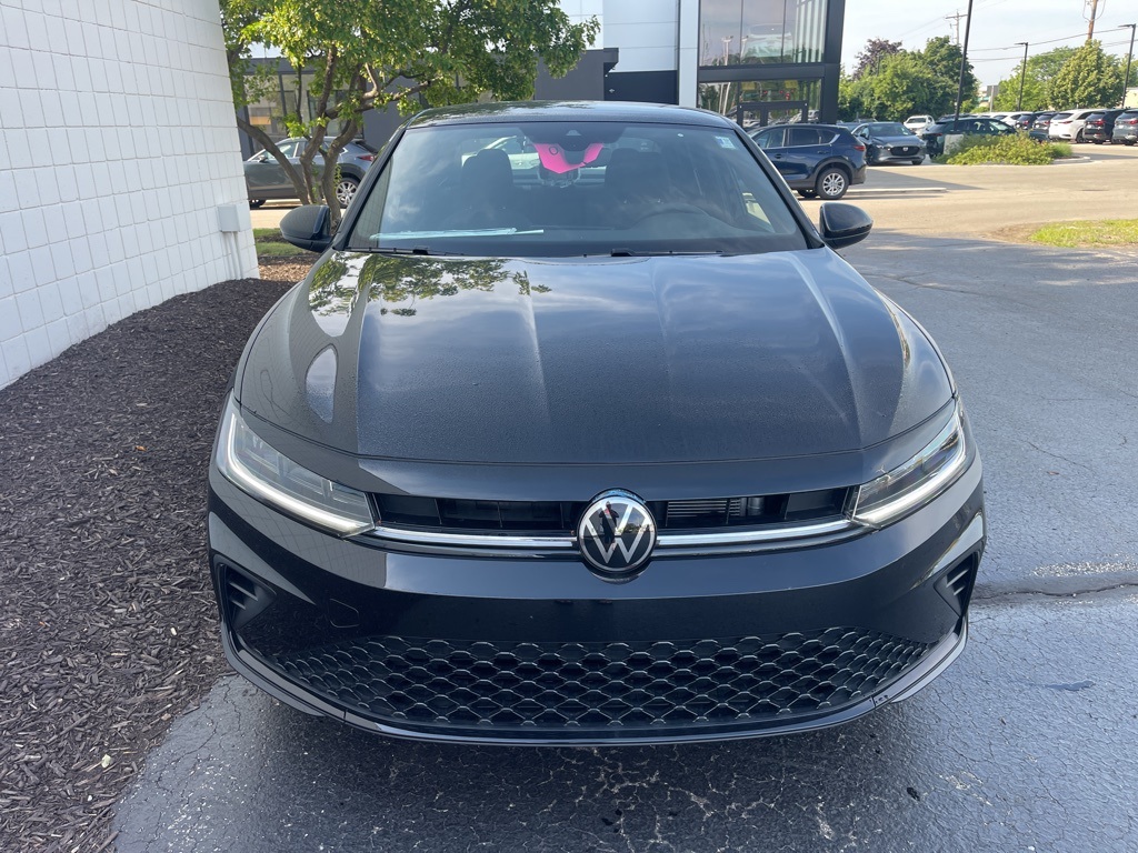 2025 Volkswagen Jetta 1.5T Sport photo 4
