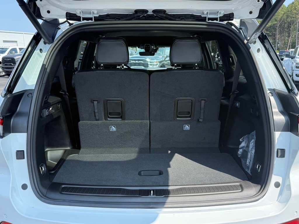 2025 Jeep Grand Cherokee Limited photo 6