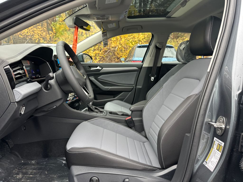 2026 Volkswagen Jetta 1.5T SE photo 3