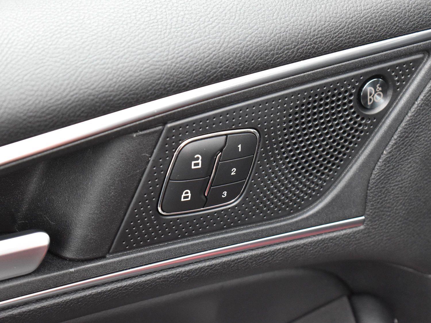 2022 Ford Edge ST photo 10