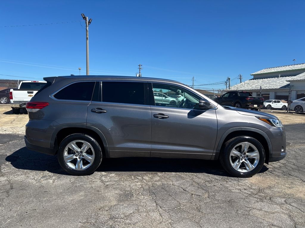 2019 Toyota Highlander Limited photo 3