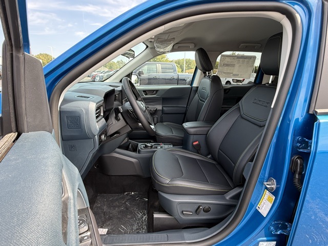 2025 Ford Maverick photo 13