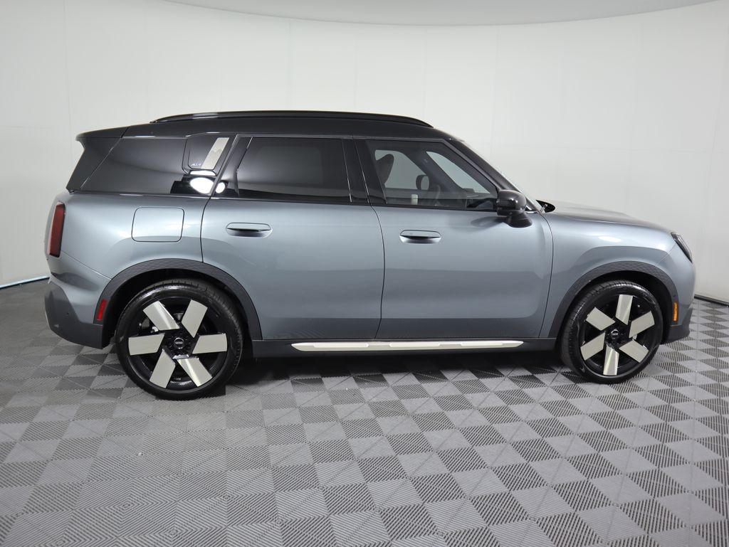 2025 Mini Countryman S ALL4 Iconic photo 4