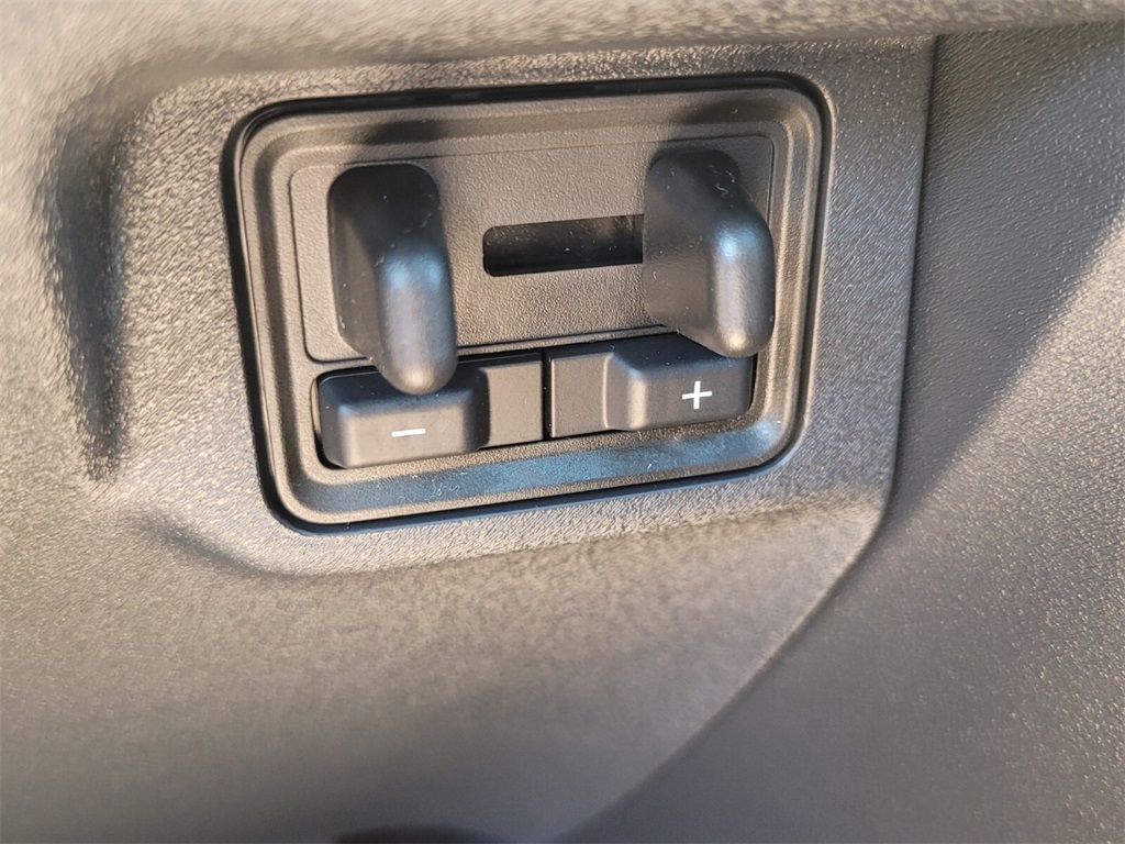 2025 Ford Expedition photo 28