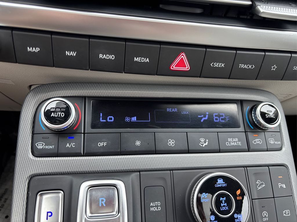 2023 Hyundai Palisade Limited photo 25