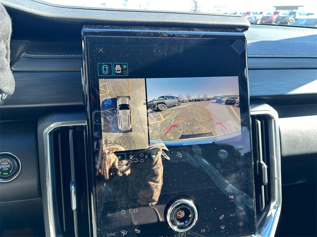 2026 GMC ACADIA - Image 24