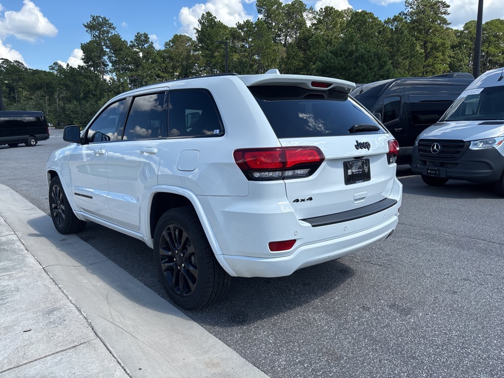 2019 Jeep Grand Cherokee Altitude photo 2