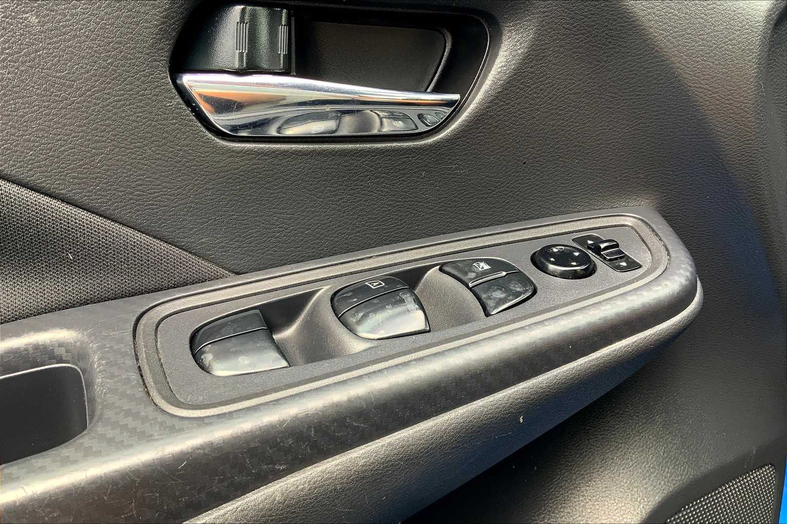 2021 Nissan Versa SV photo 29