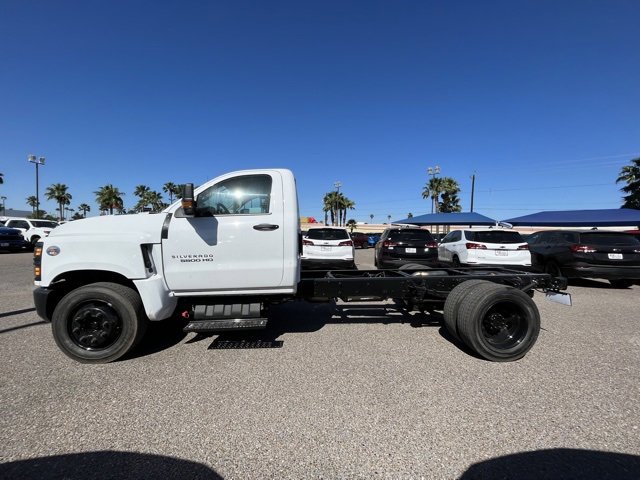 2024 Chevrolet Silverado 5500HD Work Truck photo 4
