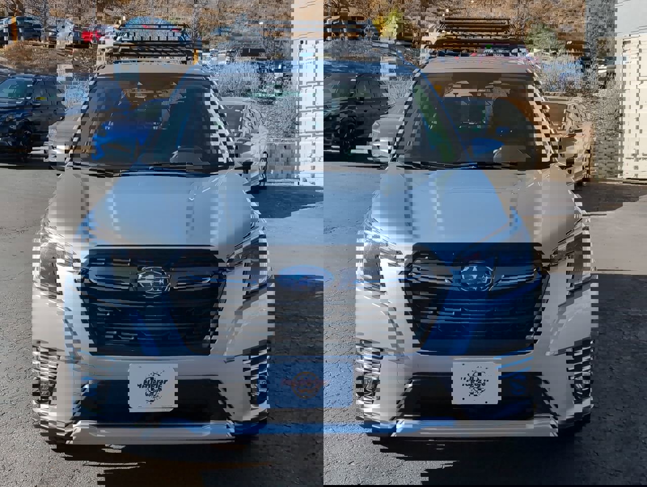 2022 Subaru Forester Touring photo 2