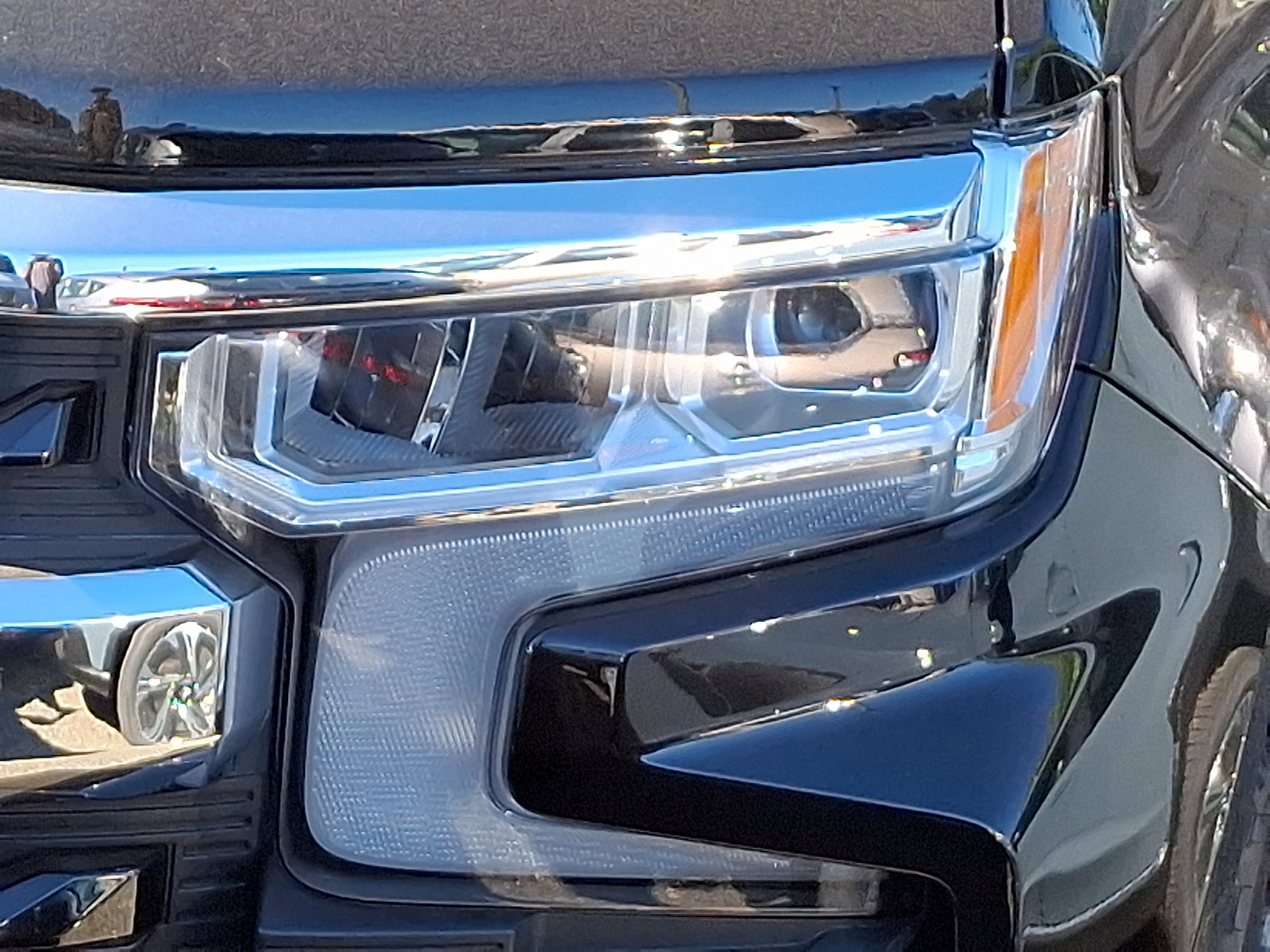 2026 Chevrolet Silverado 1500 LT photo 2