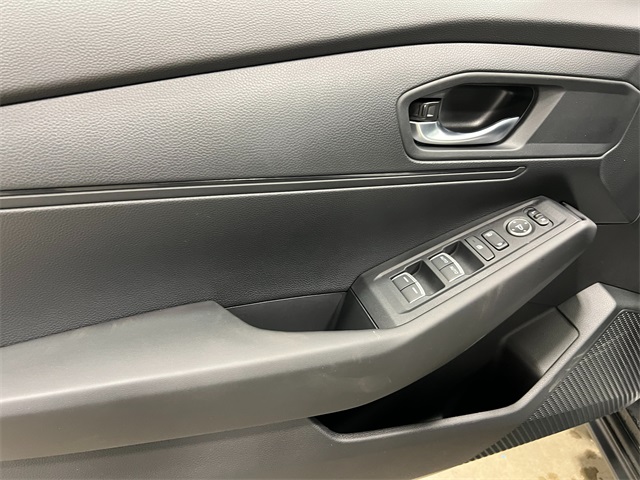2025 Honda Accord LX photo 13