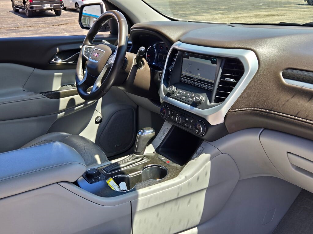 2017 Gmc Acadia SLT photo 6