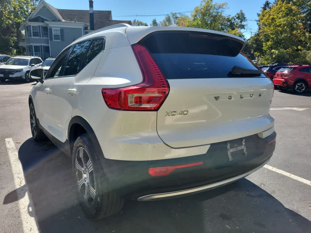 2022 Volvo XC40 Inscription photo 3