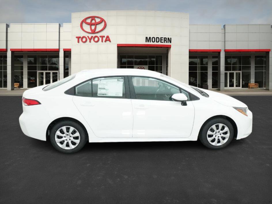 2025 Toyota Corolla LE photo 25