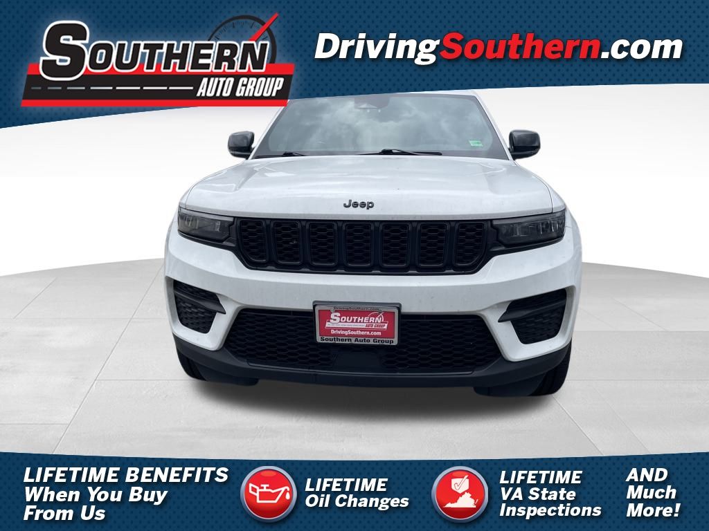 2025 Jeep Grand Cherokee Altitude's photo