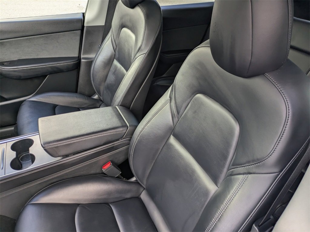 2022 Tesla Model Y Long Range photo 11