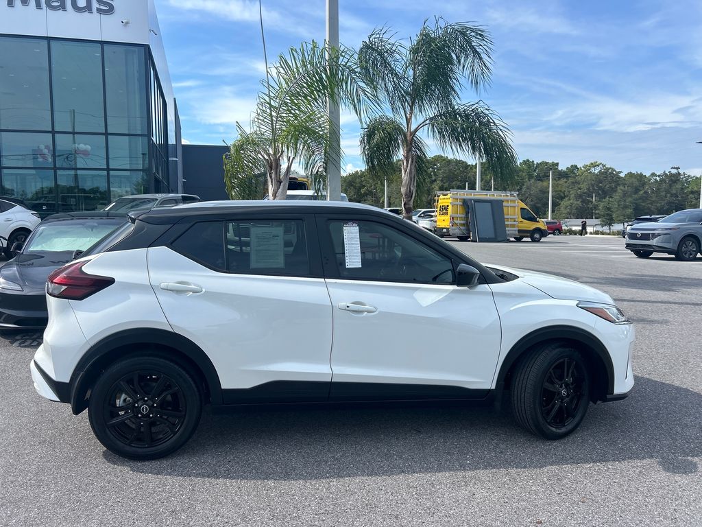 2023 Nissan Kicks SV photo 6