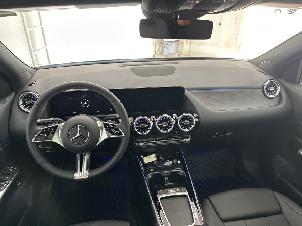 2025 Mercedes Benz GLA 250 photo 18