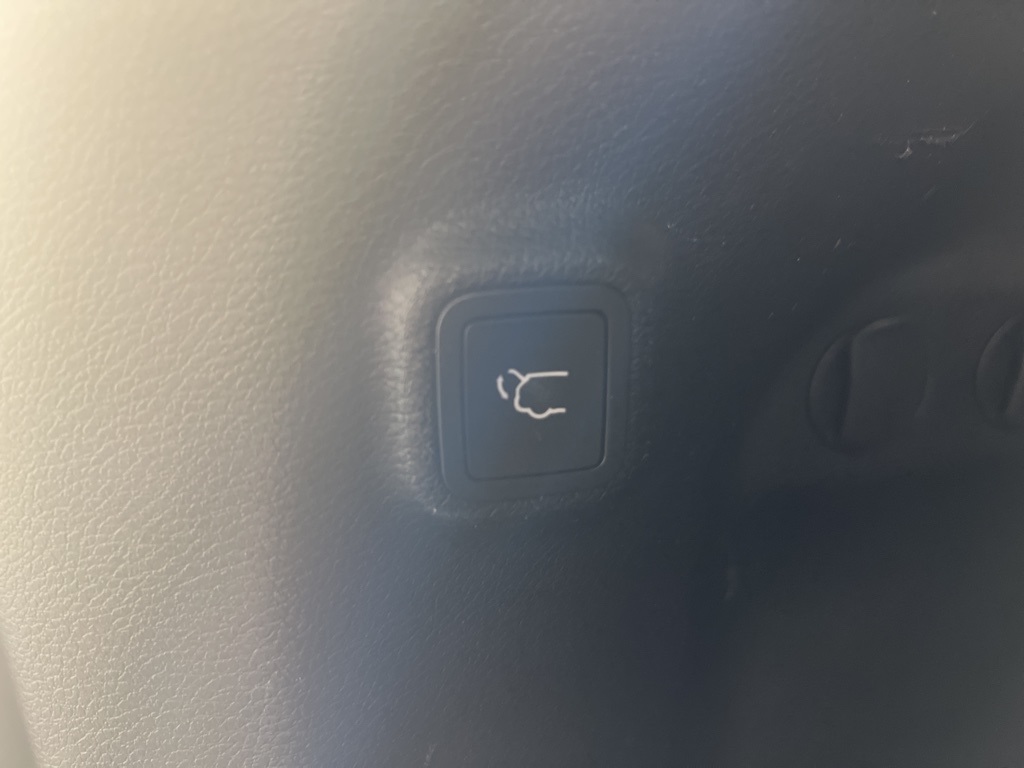 2019 Jeep Cherokee Limited photo 3