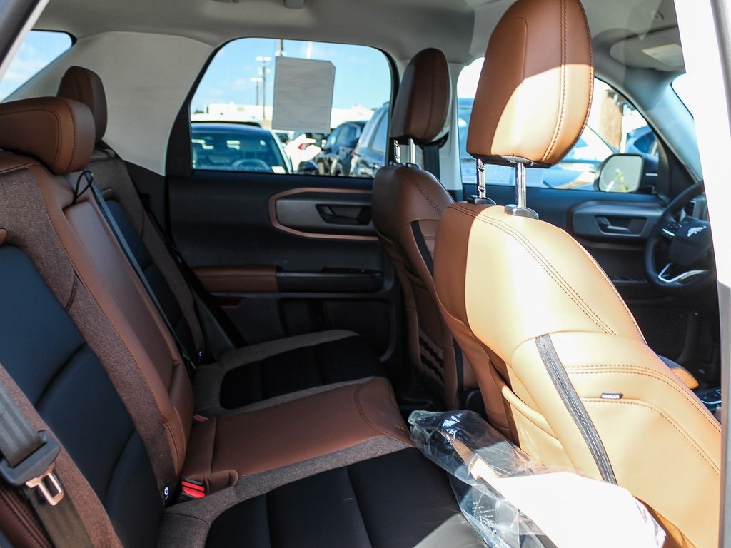 2025 Ford Bronco Sport Outer Banks photo 14