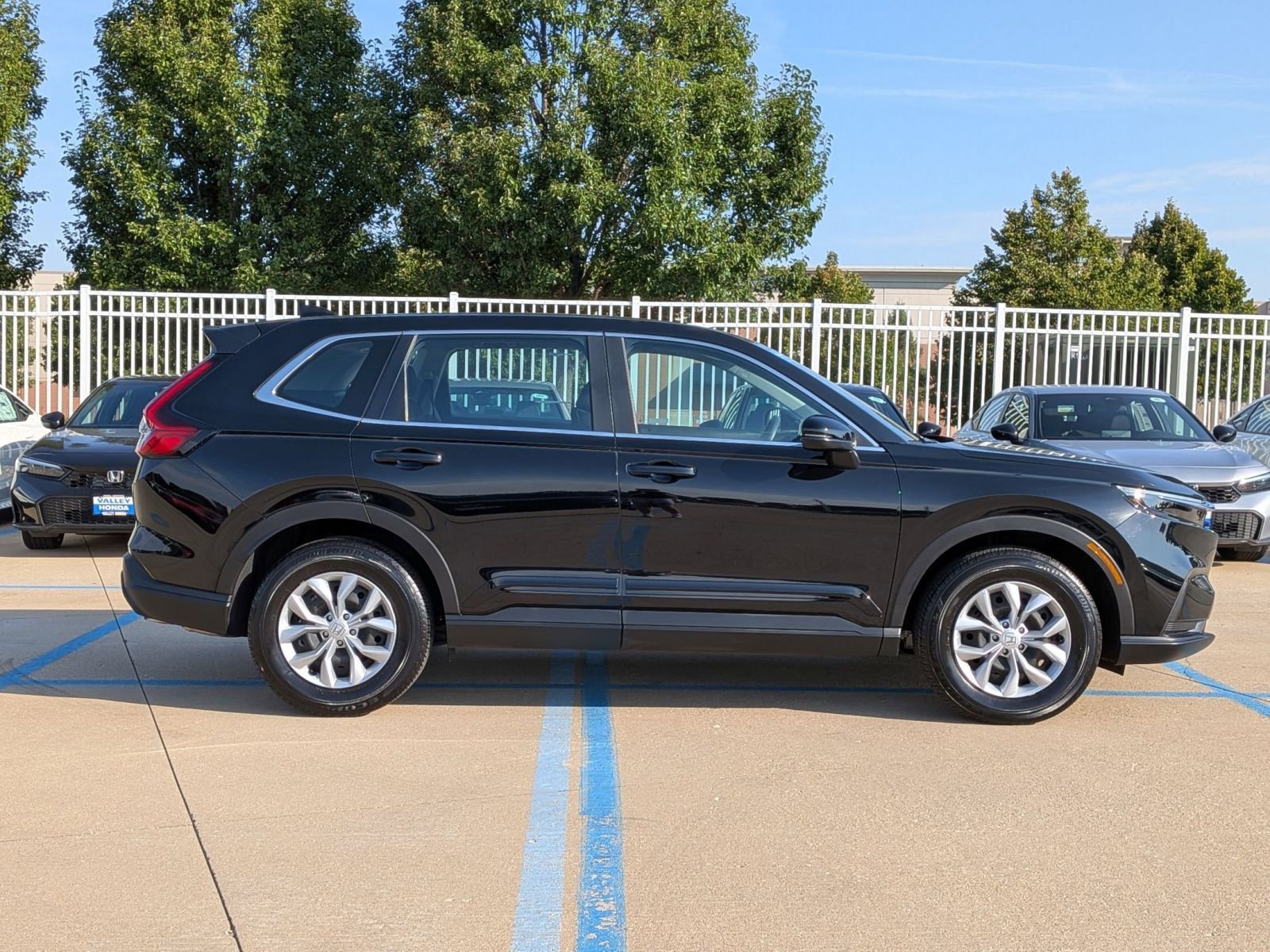 2024 Honda CR-V LX photo 4