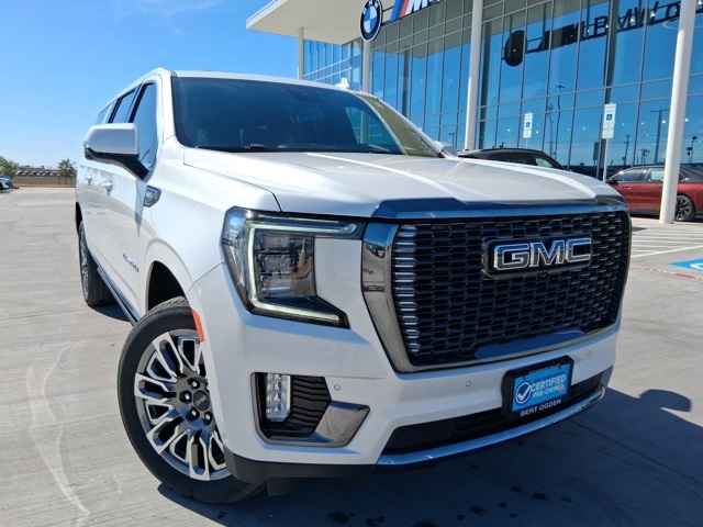 2024 GMC Yukon XL Denali Ultimate's photo