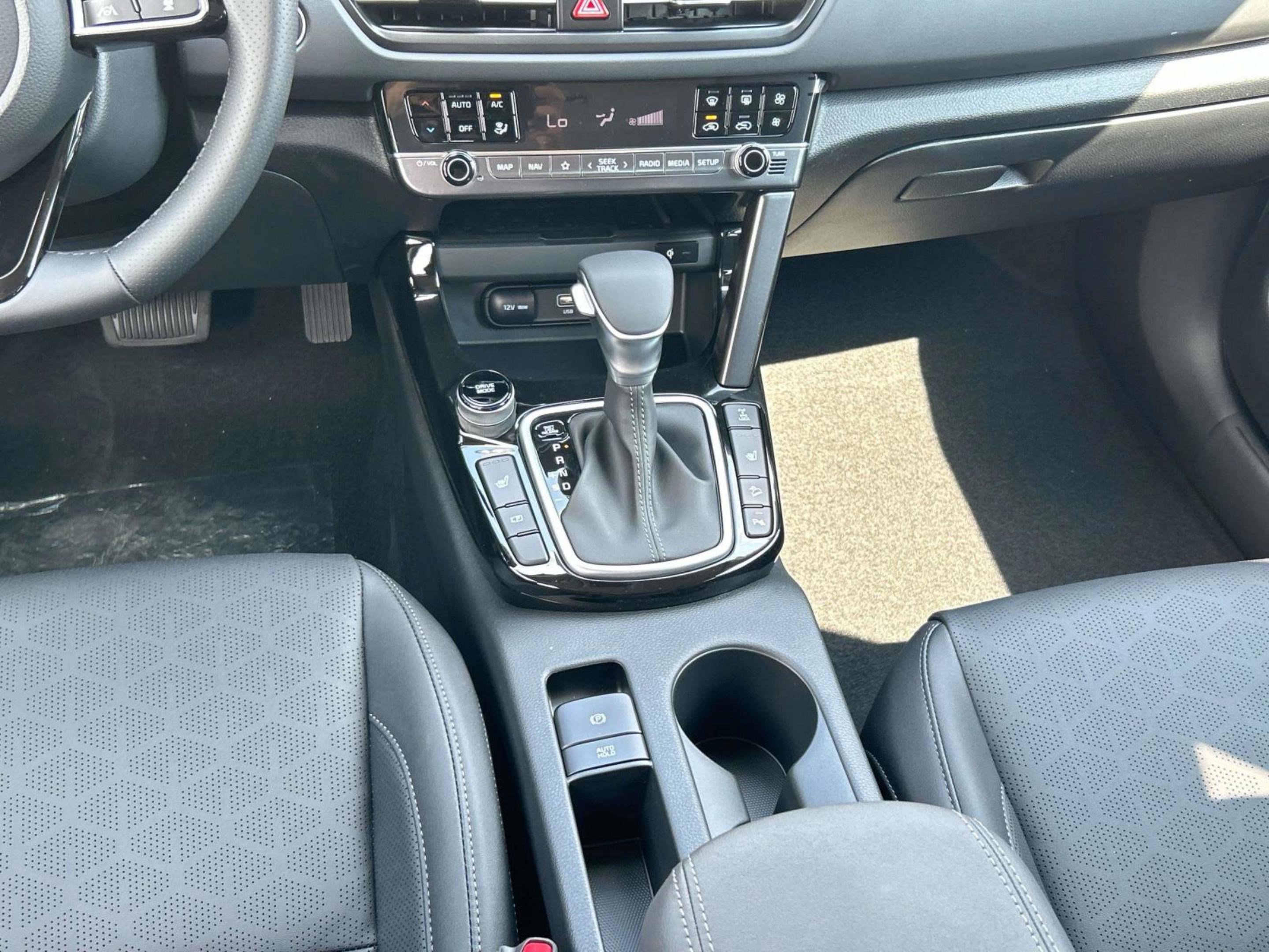 2026 Kia Seltos SX photo 15