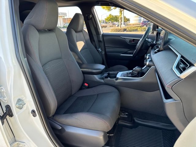 2021 Toyota RAV4 Prime XLE Premium photo 17