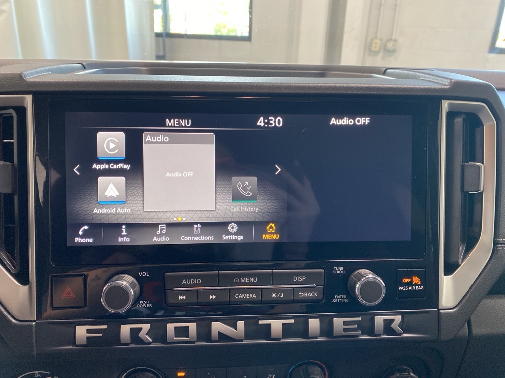 2025 Nissan Frontier SV photo 11