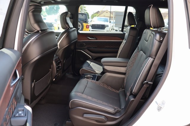 2025 Jeep Grand Cherokee L Summit photo 40