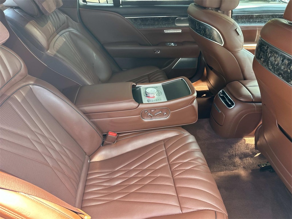 2023 Genesis G90 3.5T E-Supercharger photo 16